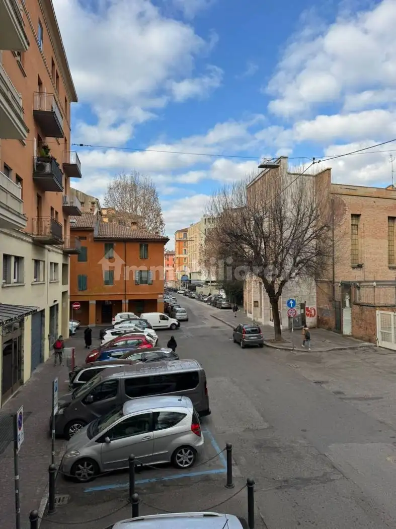 Appartamento in vendita a Bologna