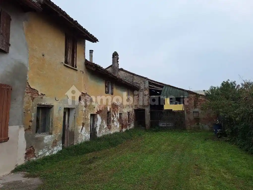 Rustico - Casale in vendita a Guardamiglio