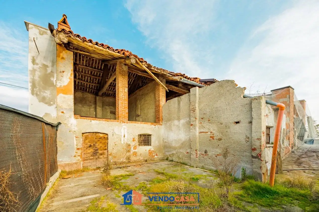 Rustico - Casale in vendita a Villafalletto