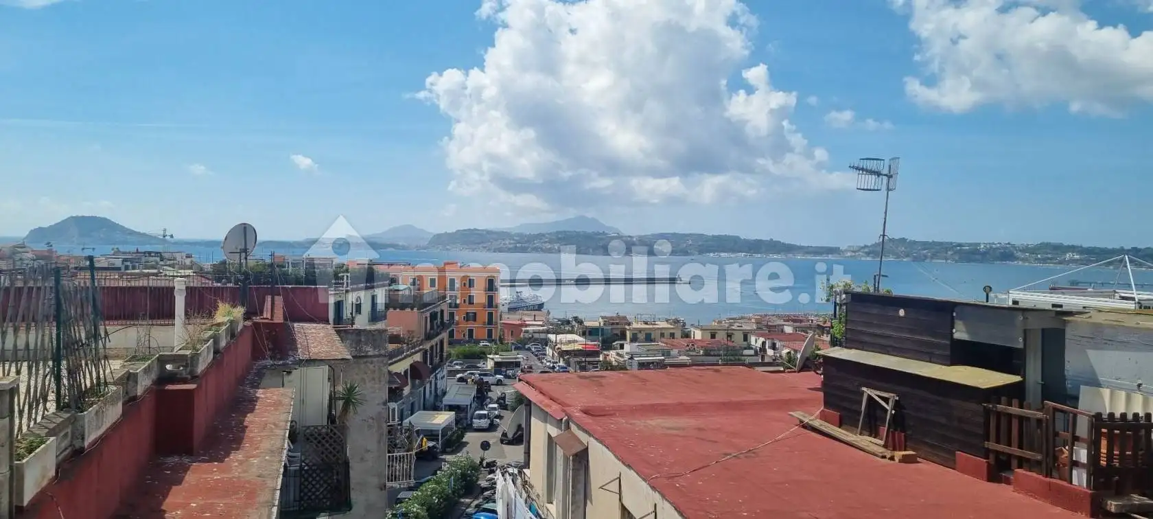 Appartamento in vendita a Pozzuoli