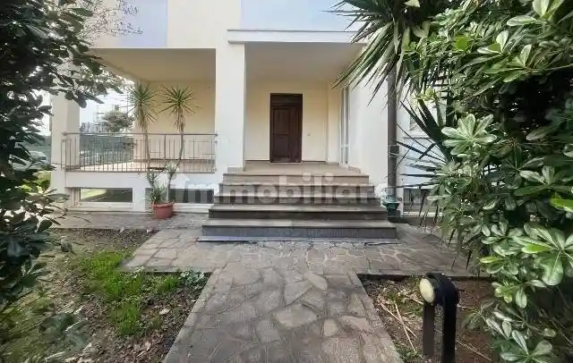 Villa in vendita a Jesi