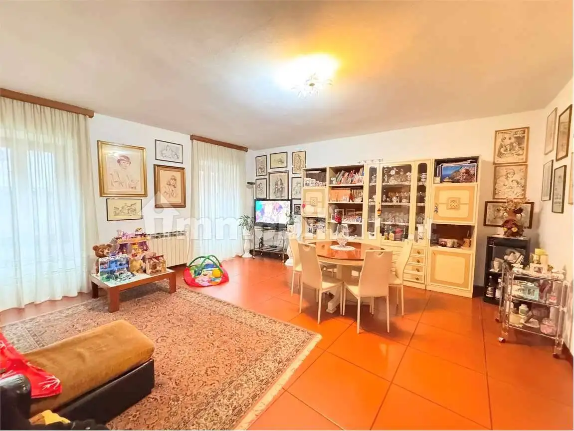 Appartamento in vendita a Rogno