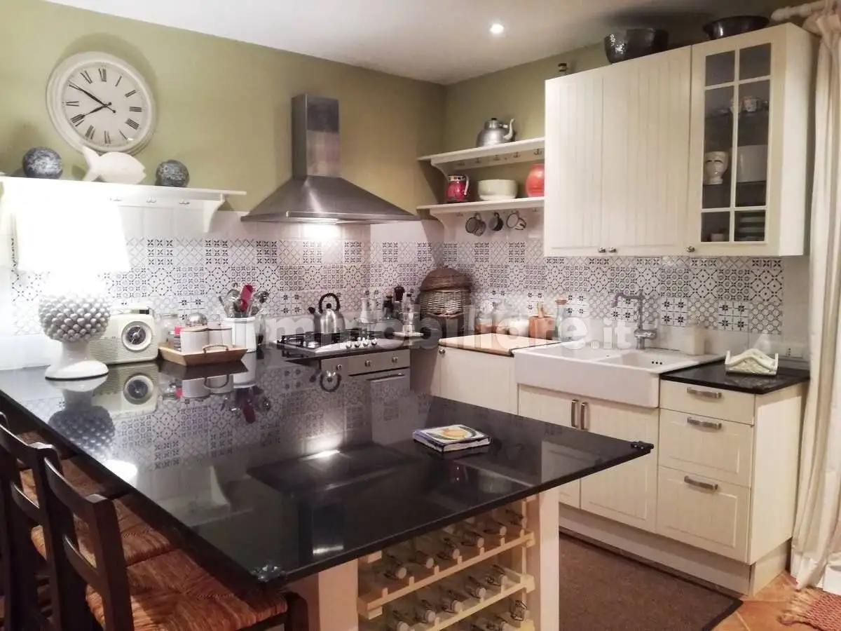 Villa in affitto a Campofelice di Roccella