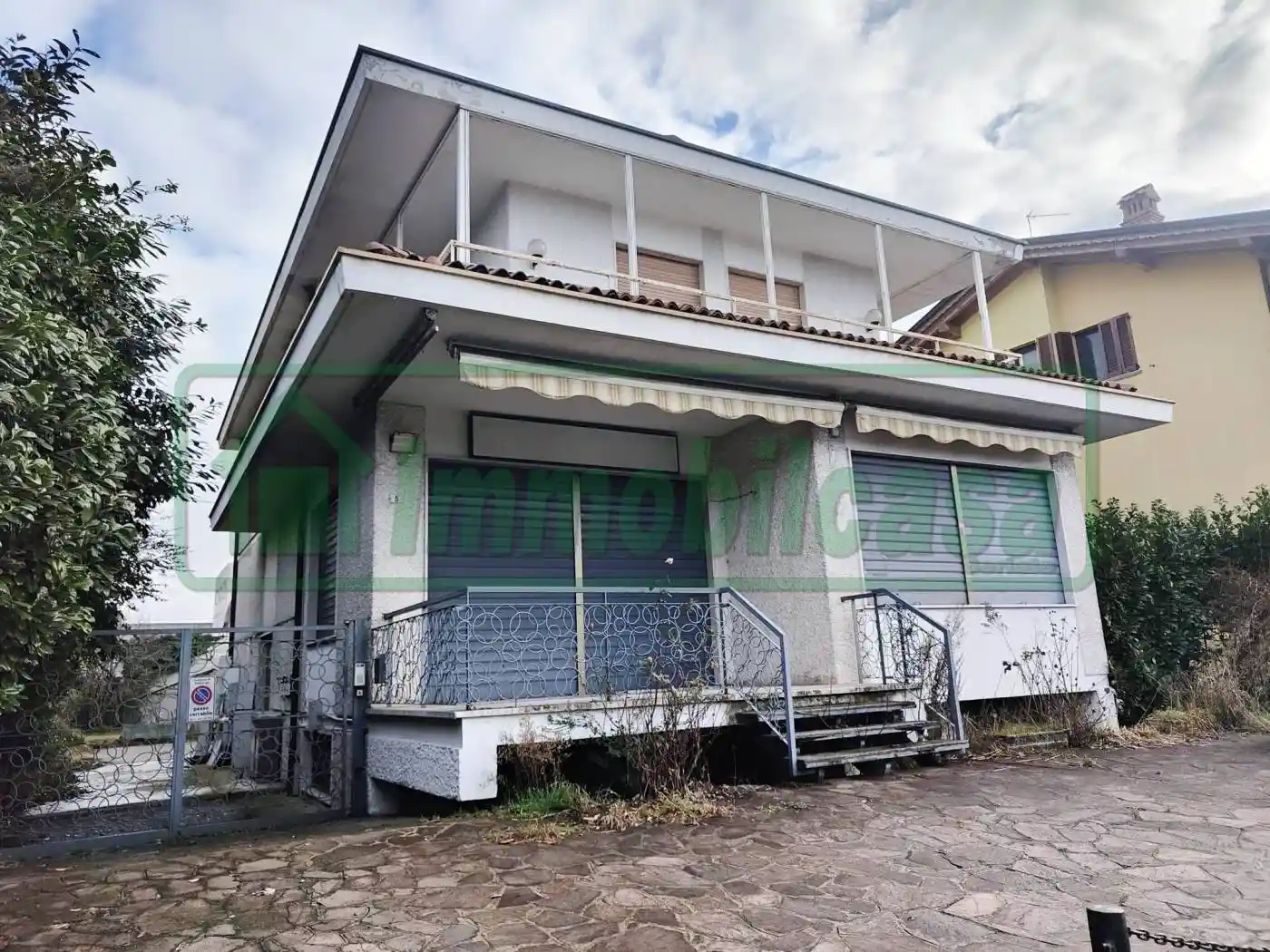 Palazzo - Edificio in vendita a Pedrengo