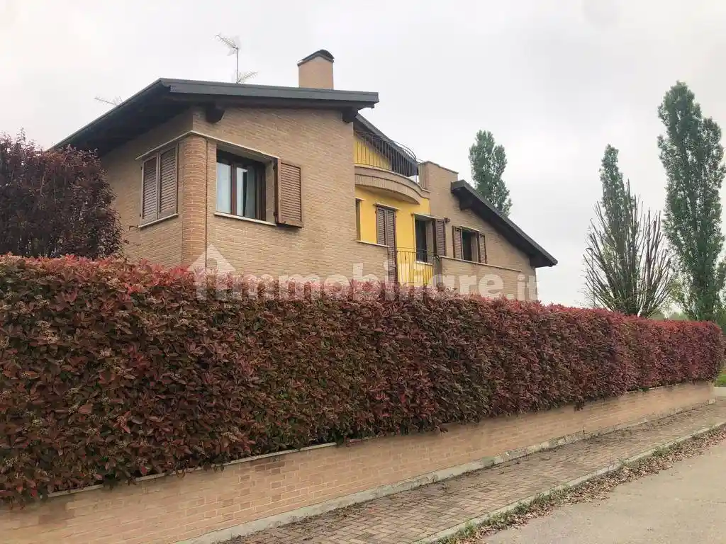 Villa in vendita a Modena