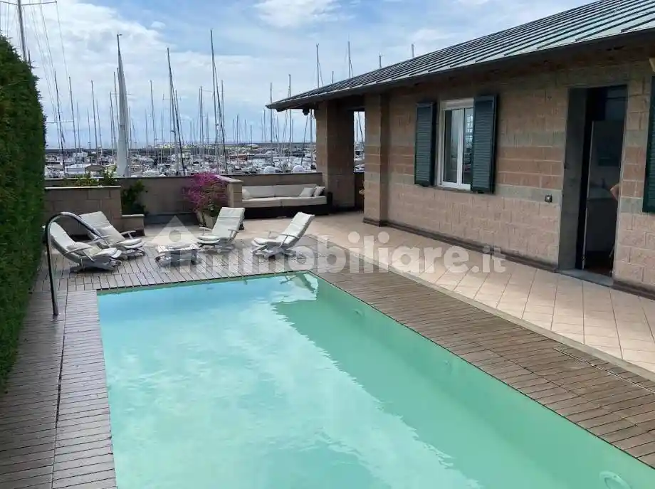 Appartamento in vendita a Varazze