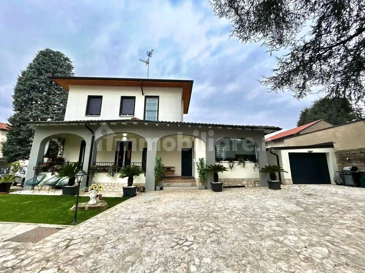 Villa - foto 2