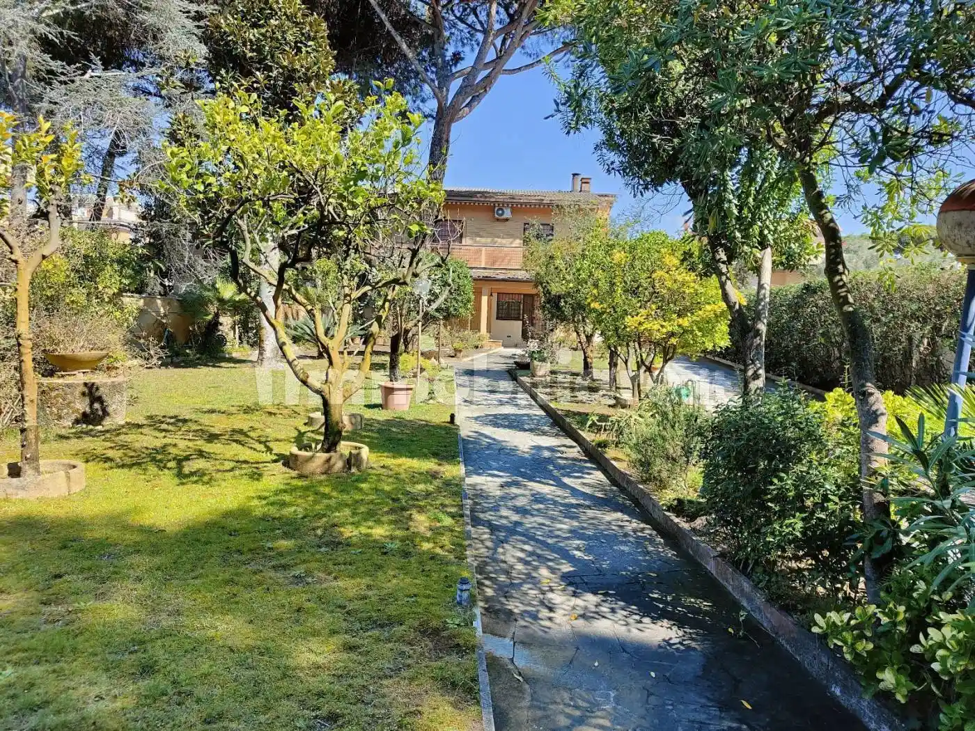 Villa in affitto a Anzio