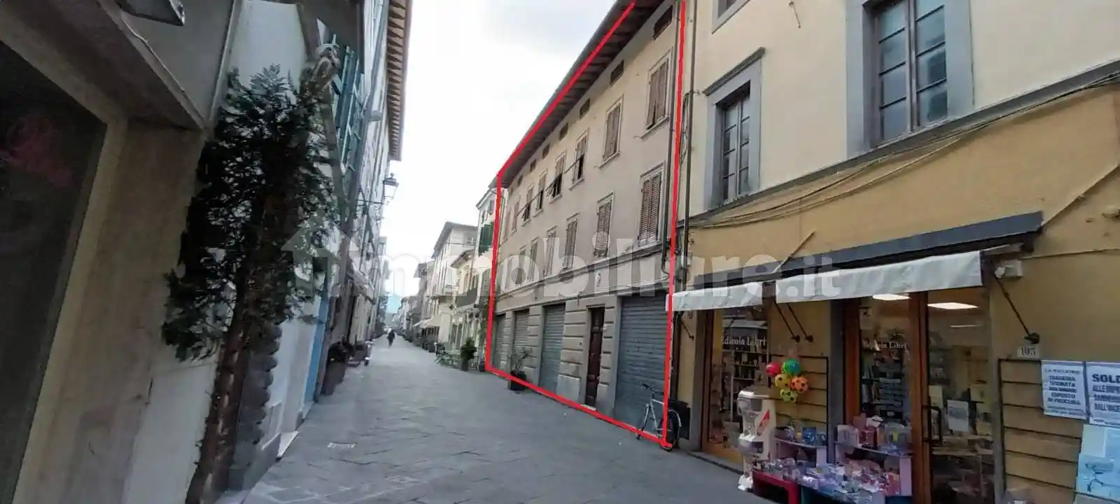 Palazzo - Edificio in vendita a Camaiore