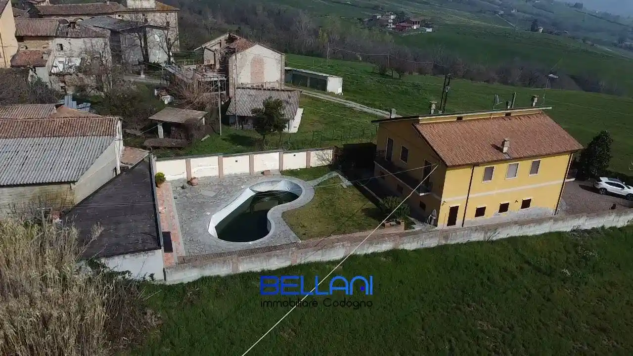 Villa in vendita a Travo