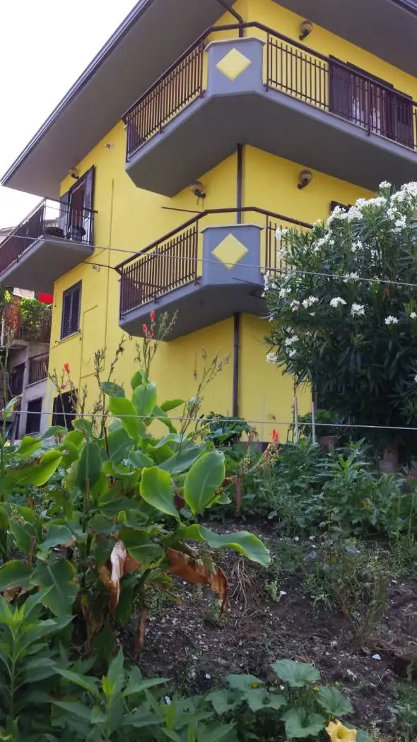 Villa bifamiliare via Capogiardino 14, Castelfranci