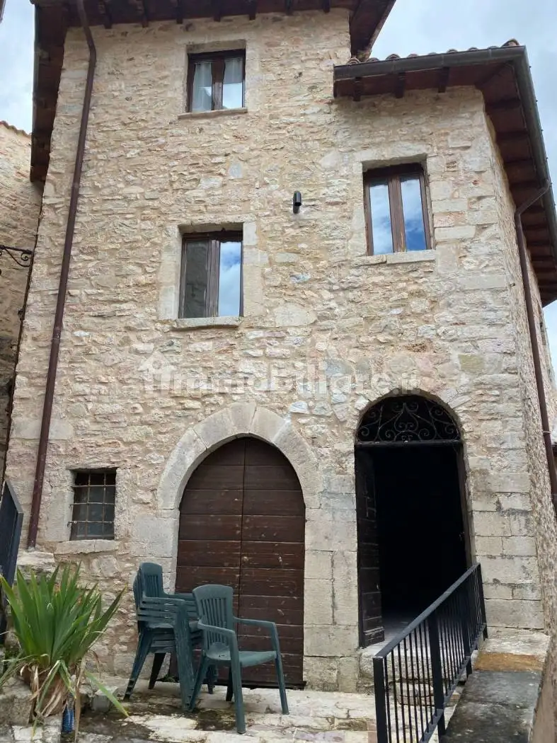 Appartamento in vendita a Preci