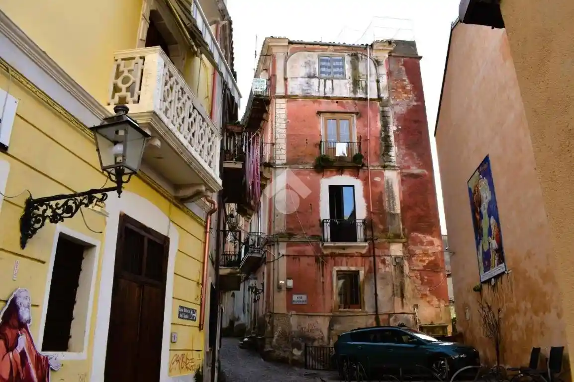 Trilocale via IV Maggio 12, Centro, Paola - foto 2