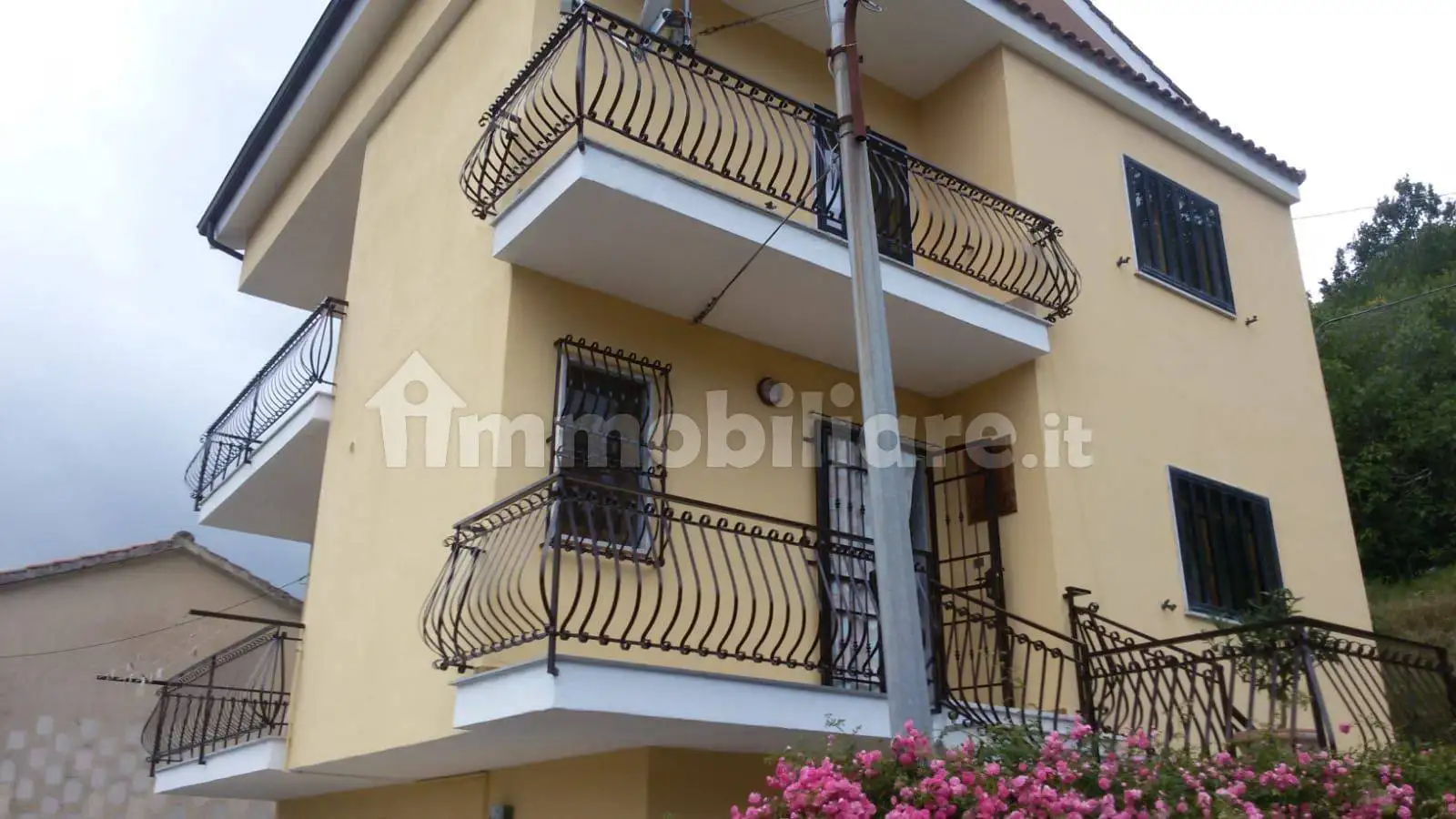 Palazzo - Edificio in vendita a Montesano sulla Marcellana