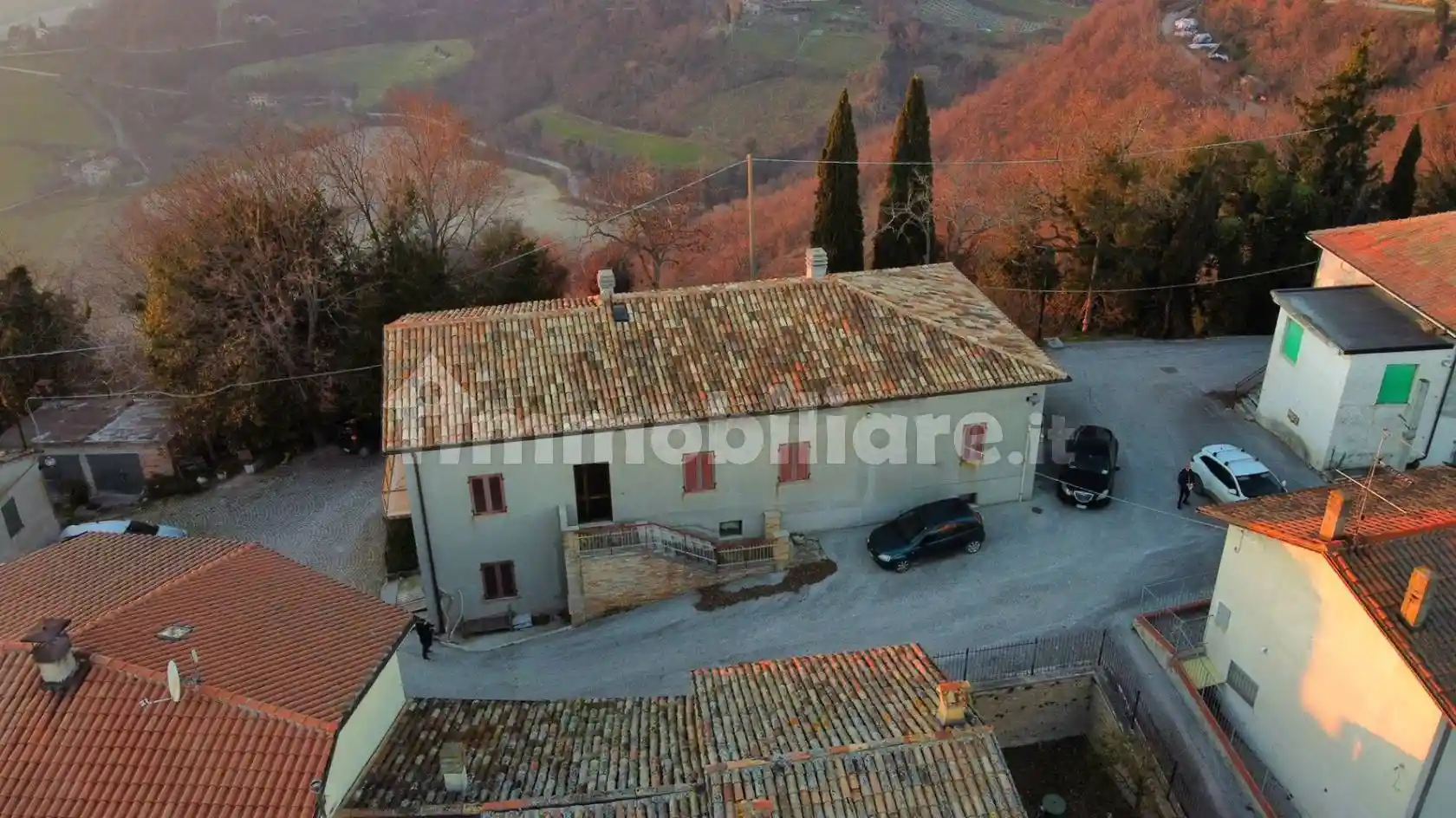 Villa in vendita a Montefelcino