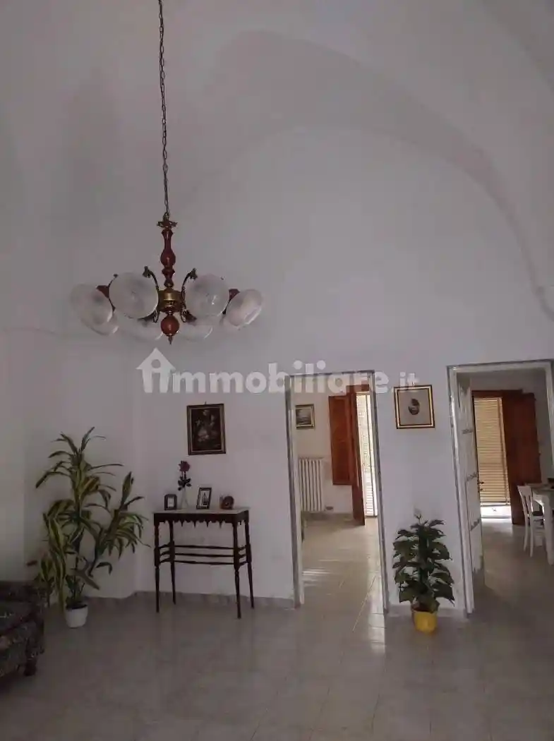 Appartamento via De Giosa, 25, Centro, Guagnano - foto 2