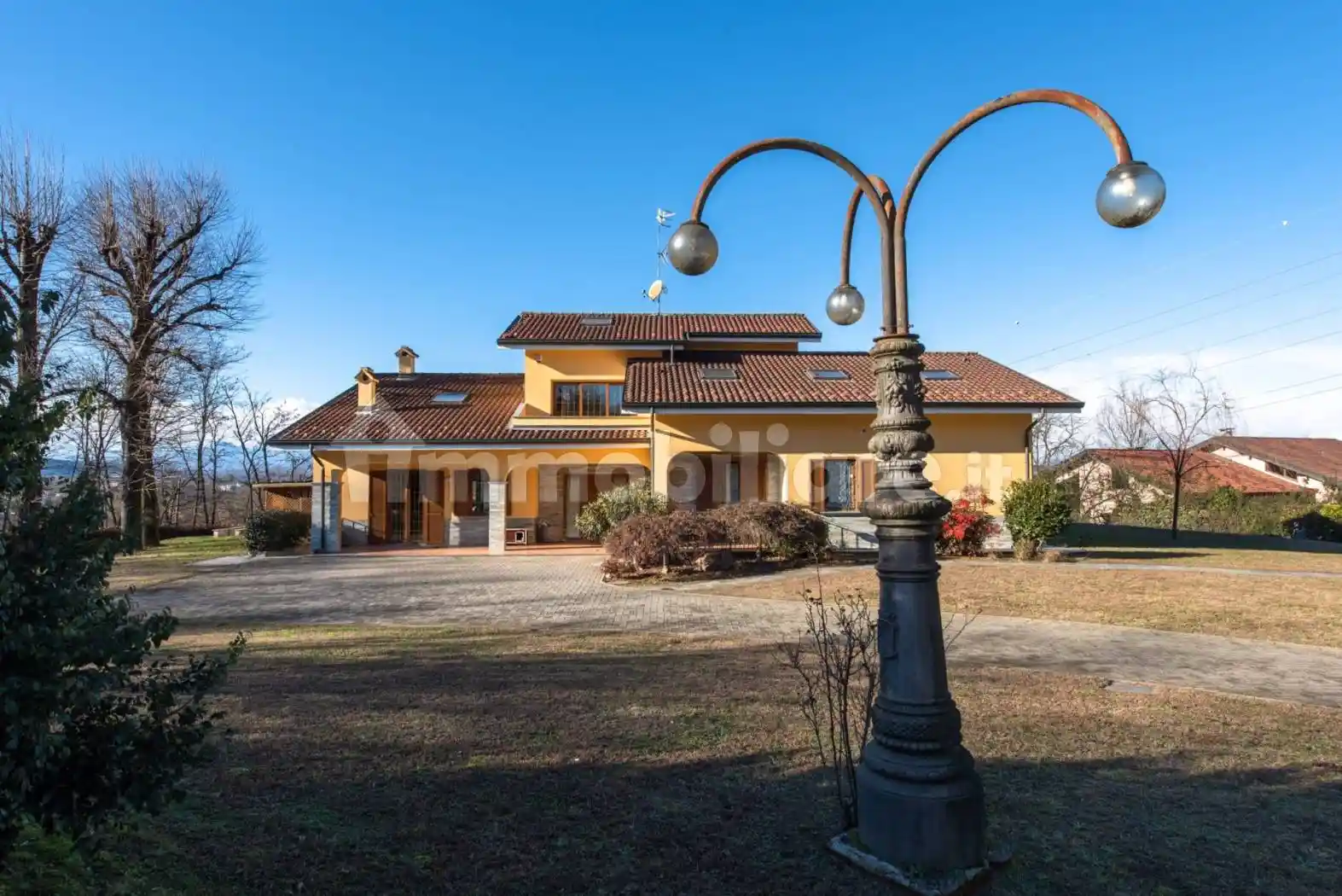 Villa in vendita a Golasecca