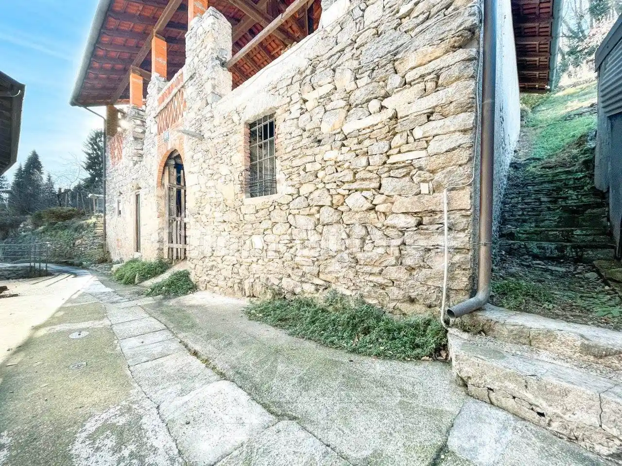 Rustico - Casale in vendita a Meina