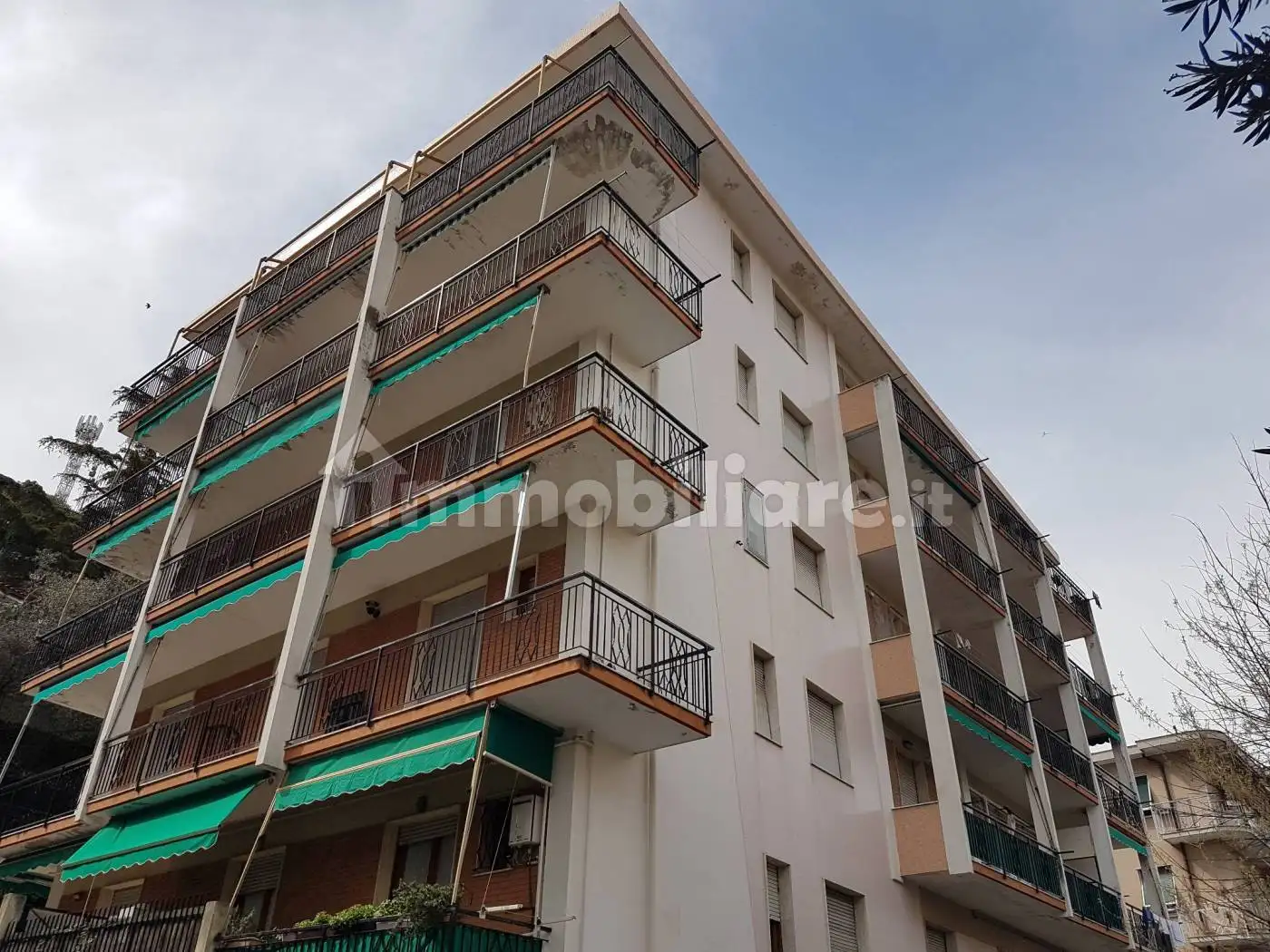 Appartamento in affitto a Celle Ligure