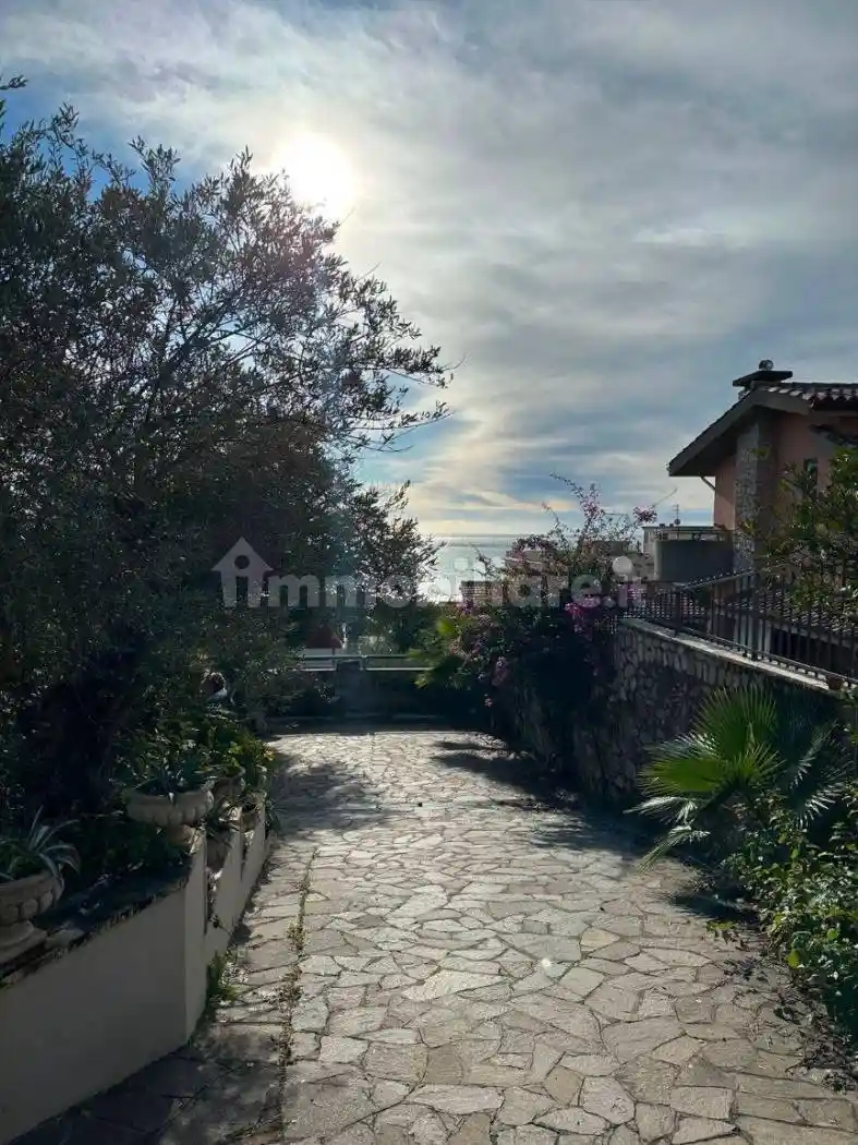 Villa in vendita a Formia