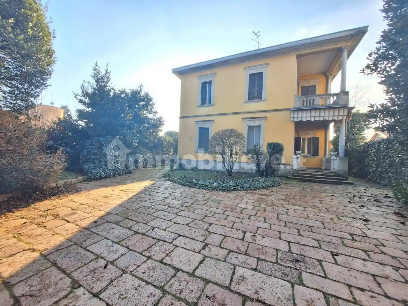 Villa in vendita a Marcallo con Casone