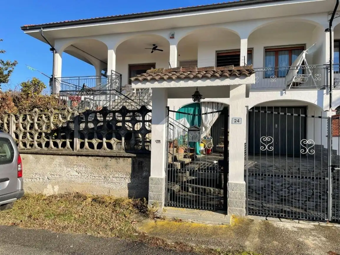 Villa bifamiliare Strada vecchia per aglie' 24, Centro, Cuceglio - foto 3