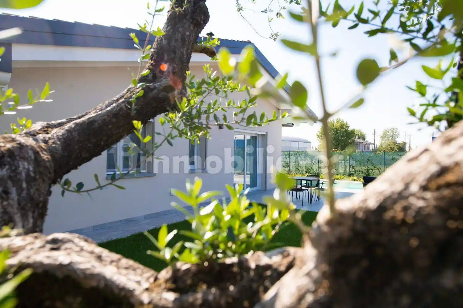 Villa in vendita a Lonato del Garda