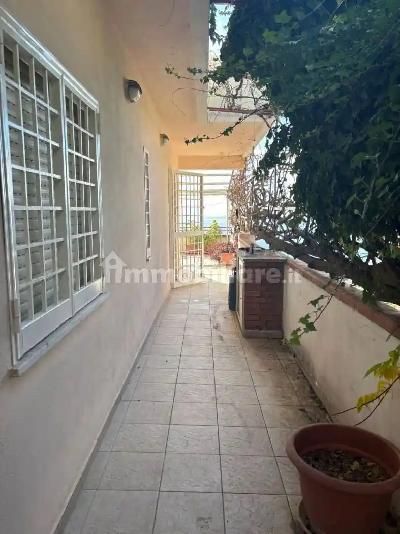 Appartamento in vendita a Letojanni