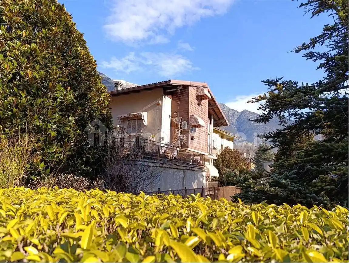 Casa indipendente in vendita a Chatillon