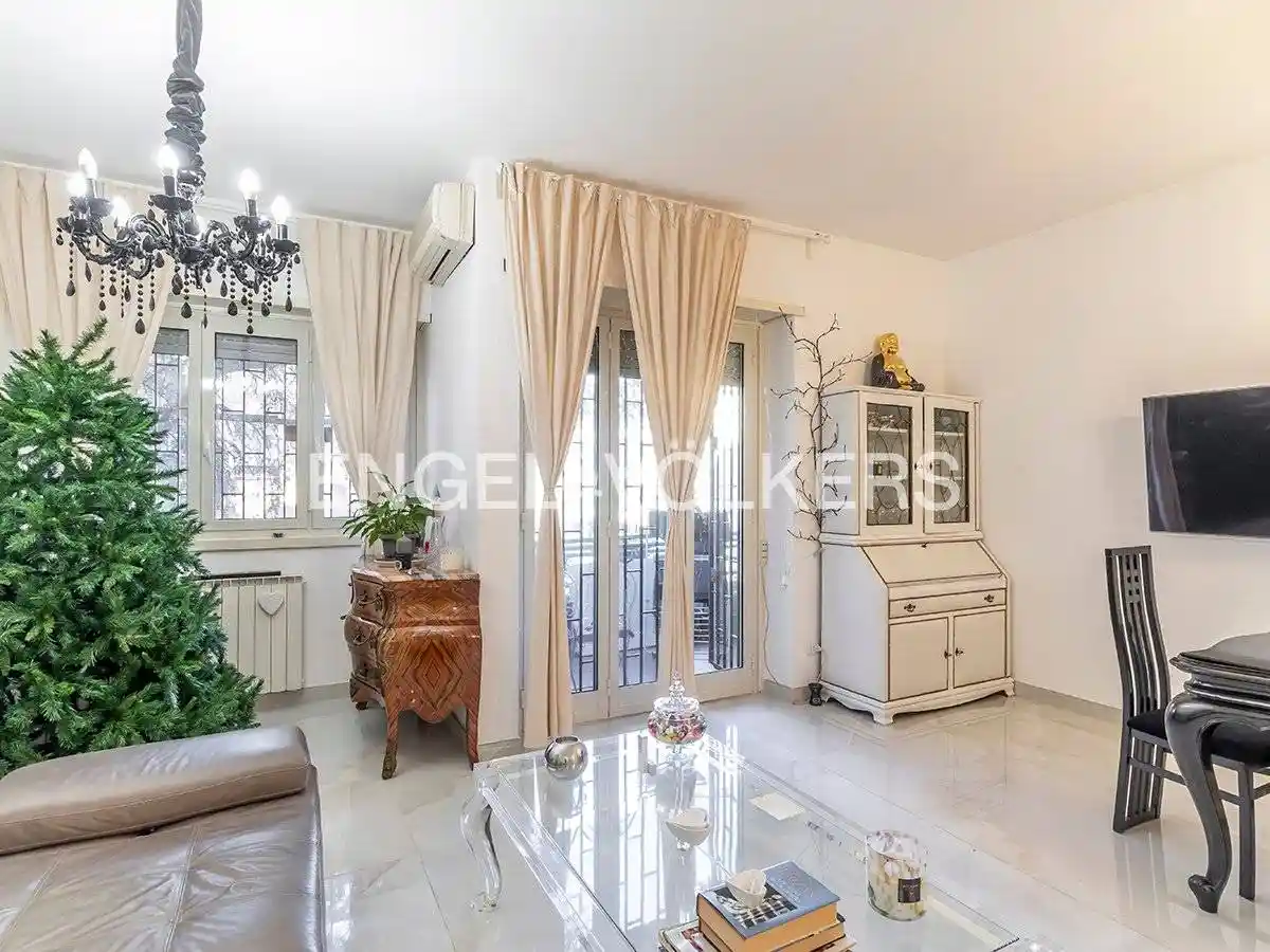 Appartamento in vendita a Roma