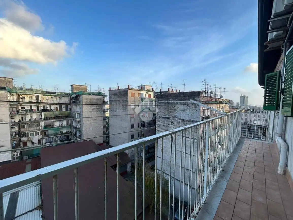 Appartamento in vendita a Napoli