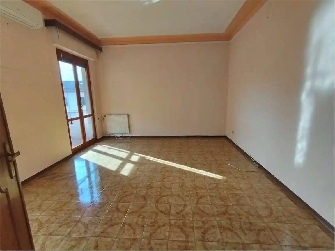 Appartamento in vendita a Luni