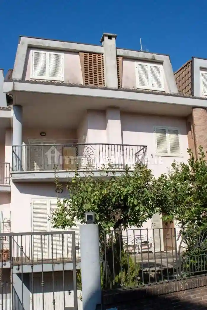 Villetta a schiera - foto 2