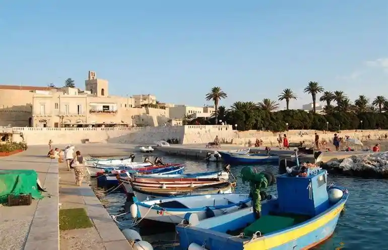 Palazzo - Edificio in vendita a Otranto