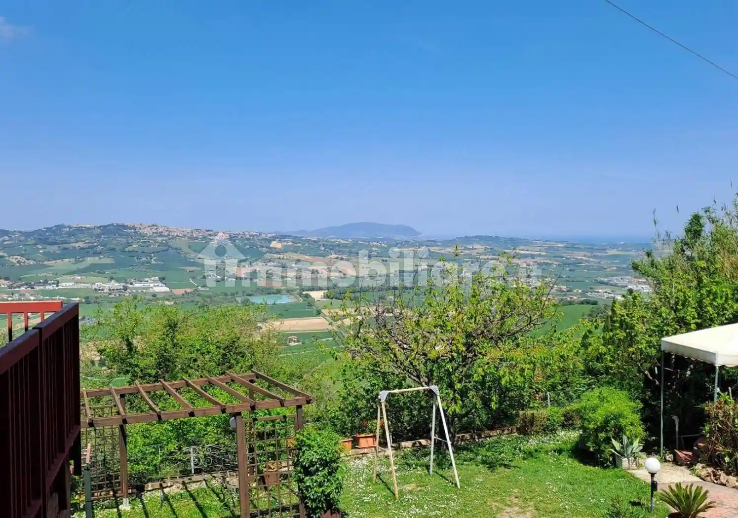 Villa in vendita a Montelupone