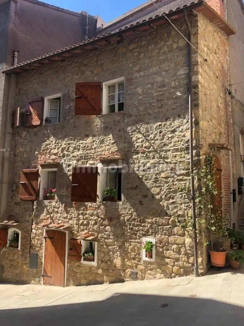 Casa indipendente in vendita a Gavorrano