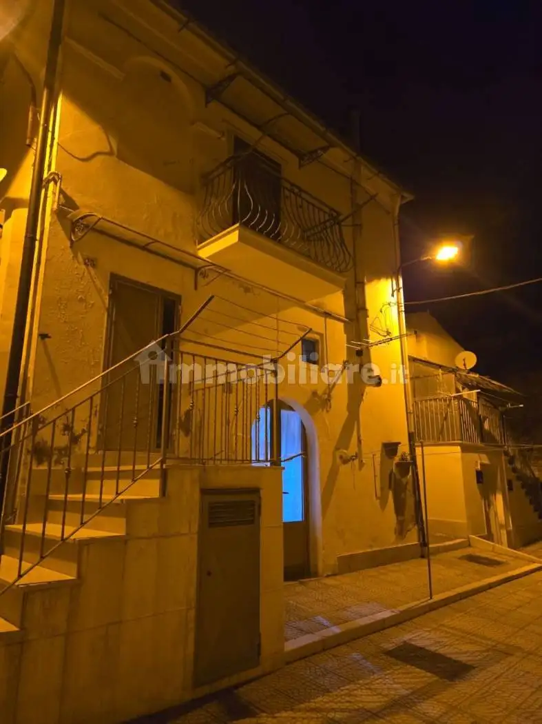 Appartamento in vendita a Candela