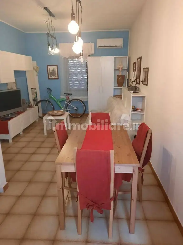 Appartamento in affitto a Soverato