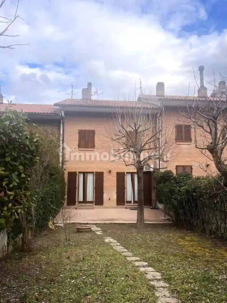 Villetta a schiera - foto 2