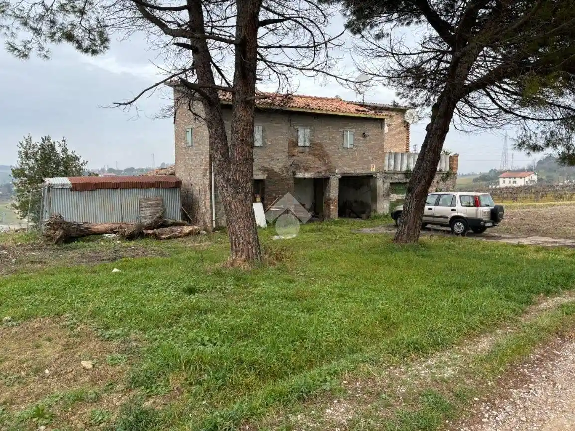 Rustico - Casale in vendita a Rimini