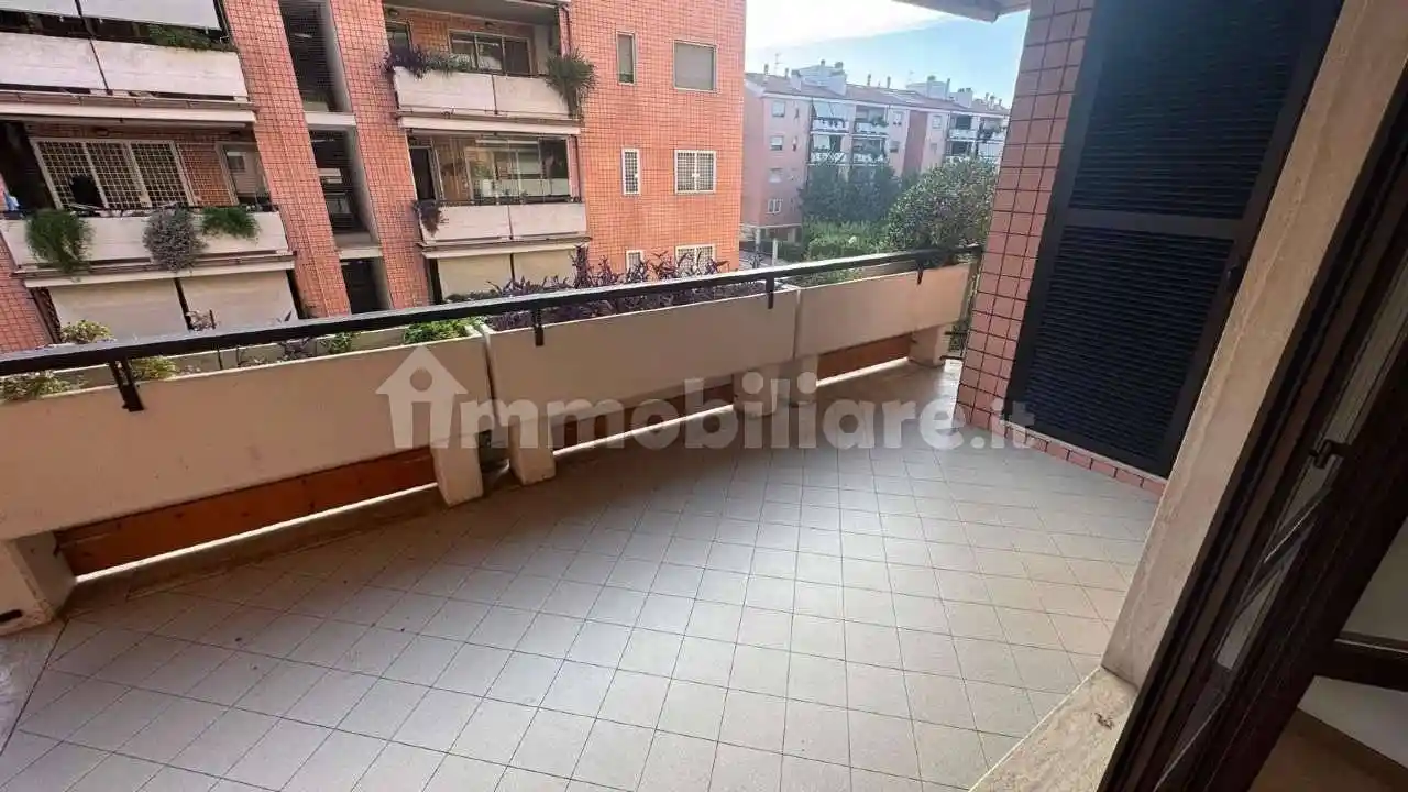 Trilocale via Luigi Olivares 69, Casal Palocco, Roma - foto 4