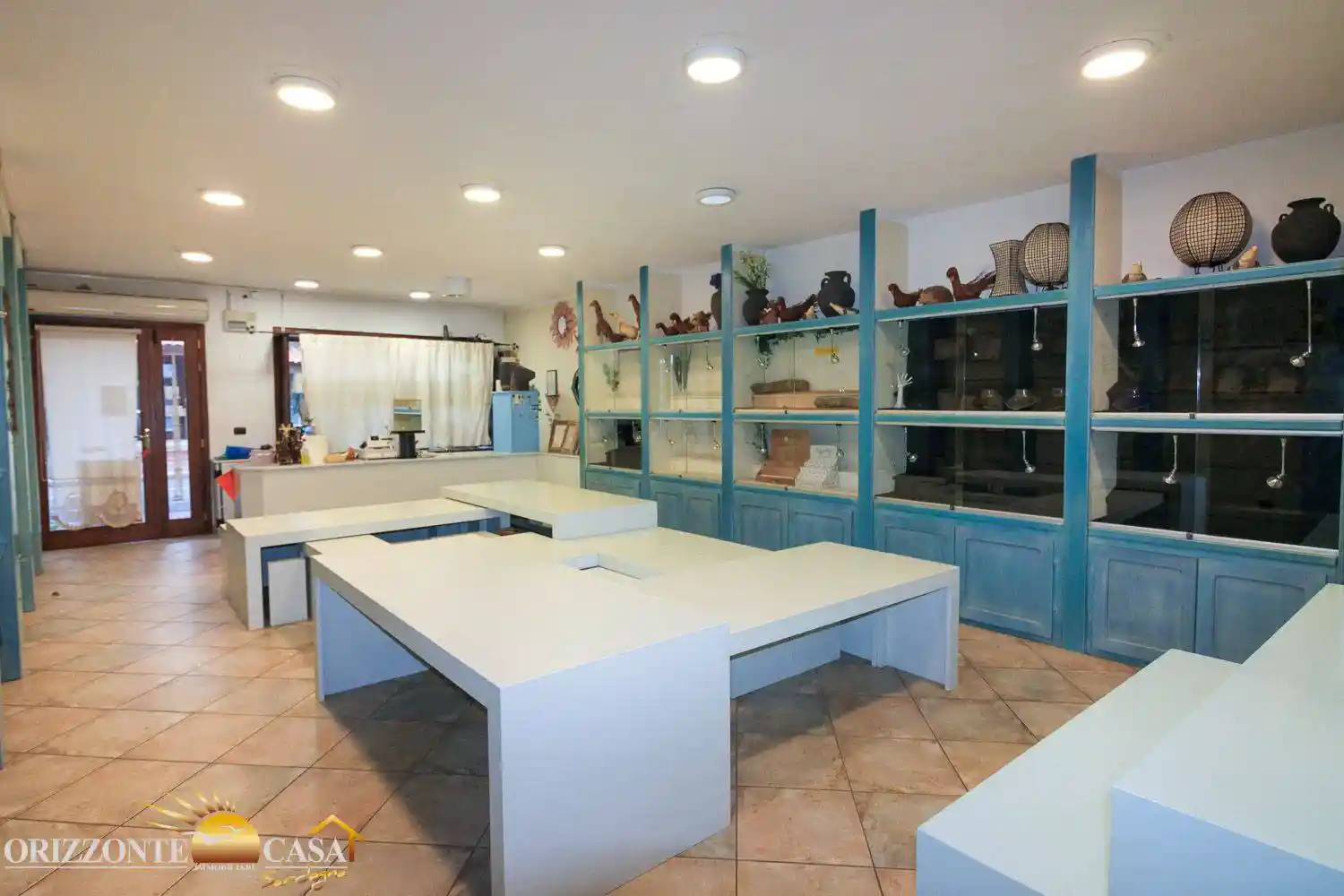 Palazzo - Edificio in vendita a Siniscola