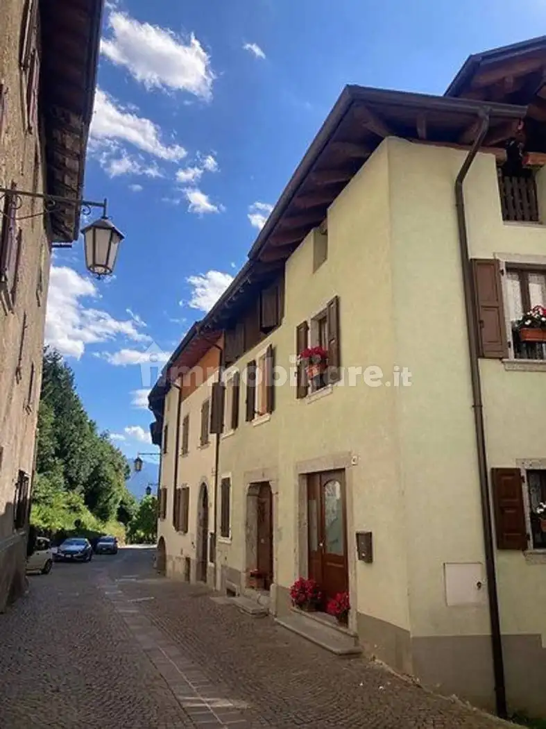 Appartamento in vendita a Sella Giudicarie