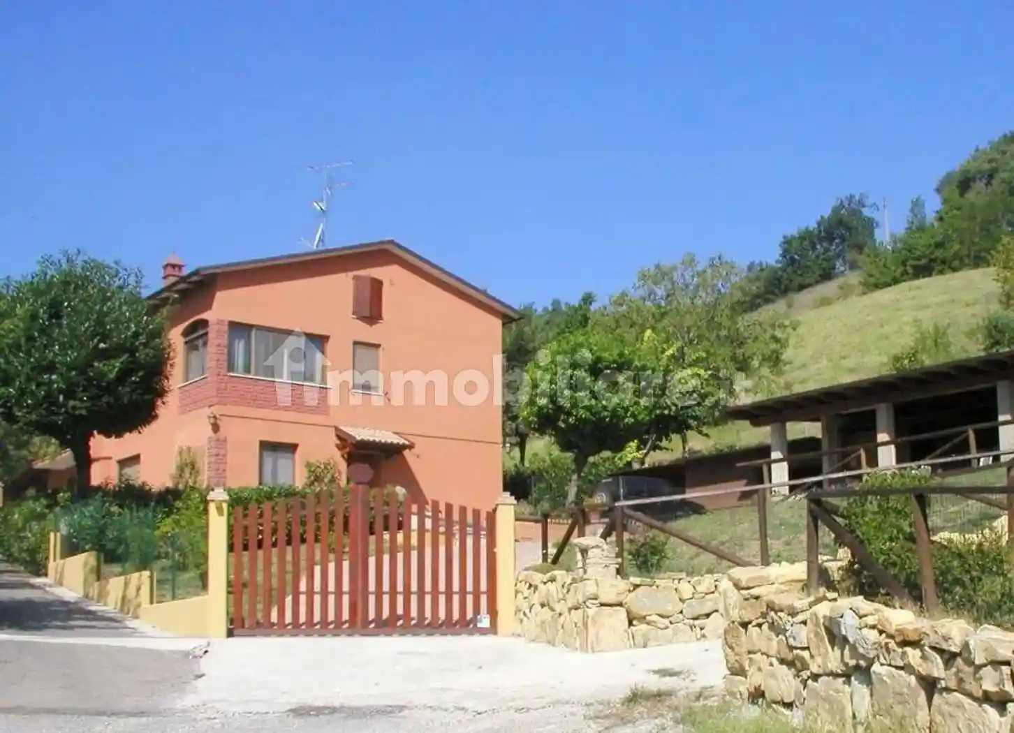 Villa in vendita a Serramazzoni