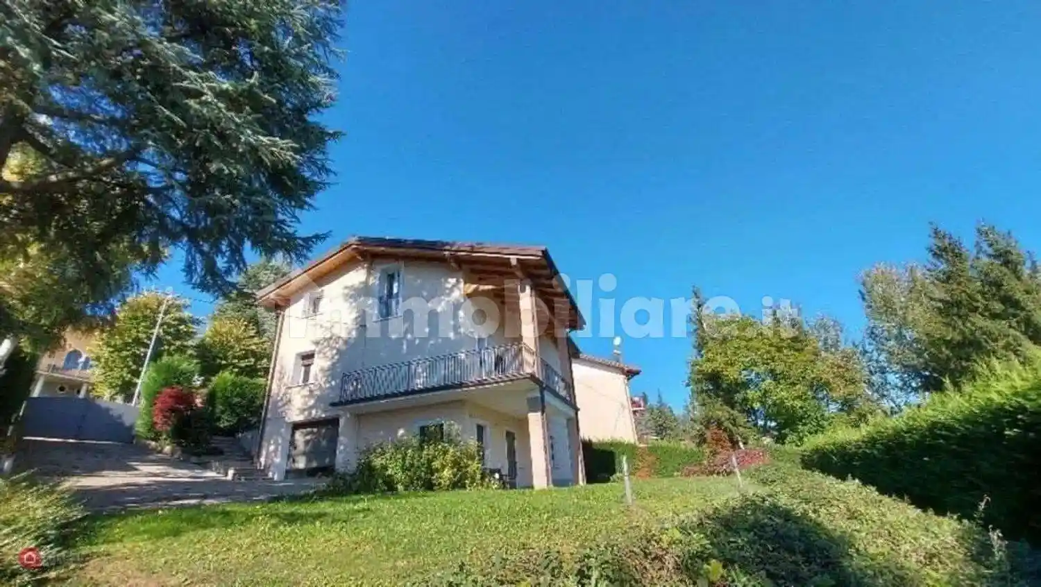 Villa in vendita a Serramazzoni