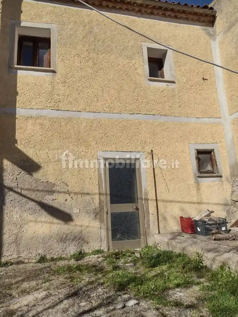 Casa indipendente in vendita a Brindisi Montagna