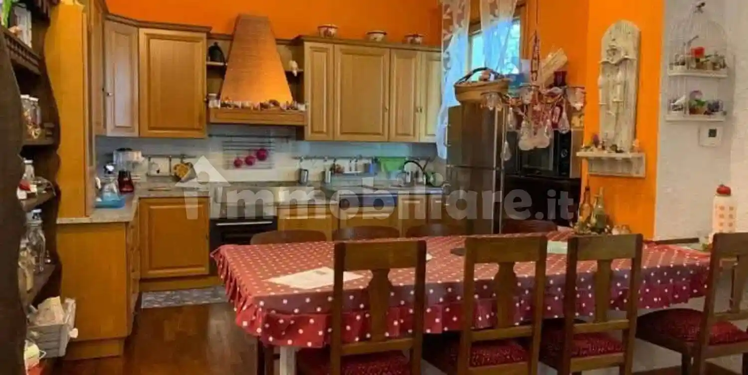 Villa in vendita a Quattro Castella