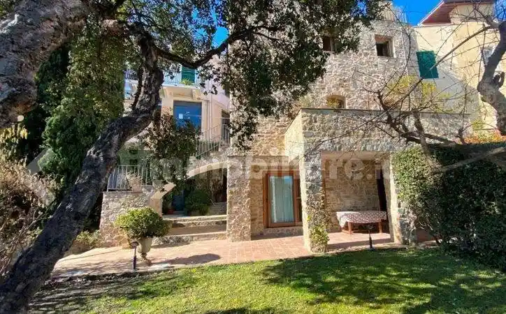 Villa in vendita a Sanremo