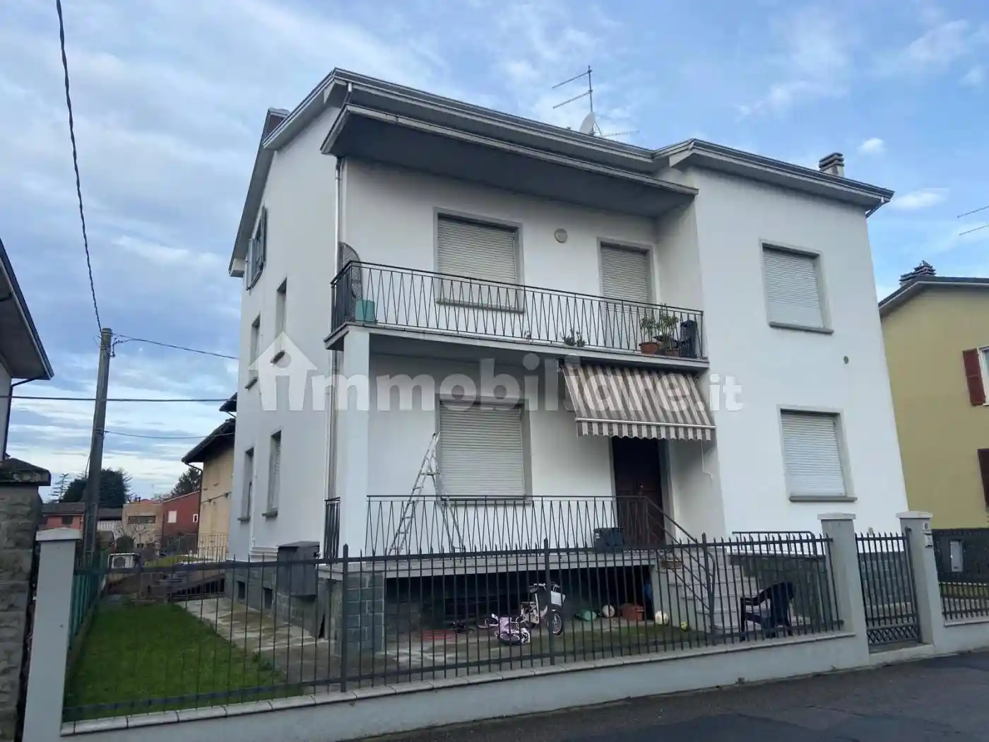 Palazzo - Edificio in vendita a Parma