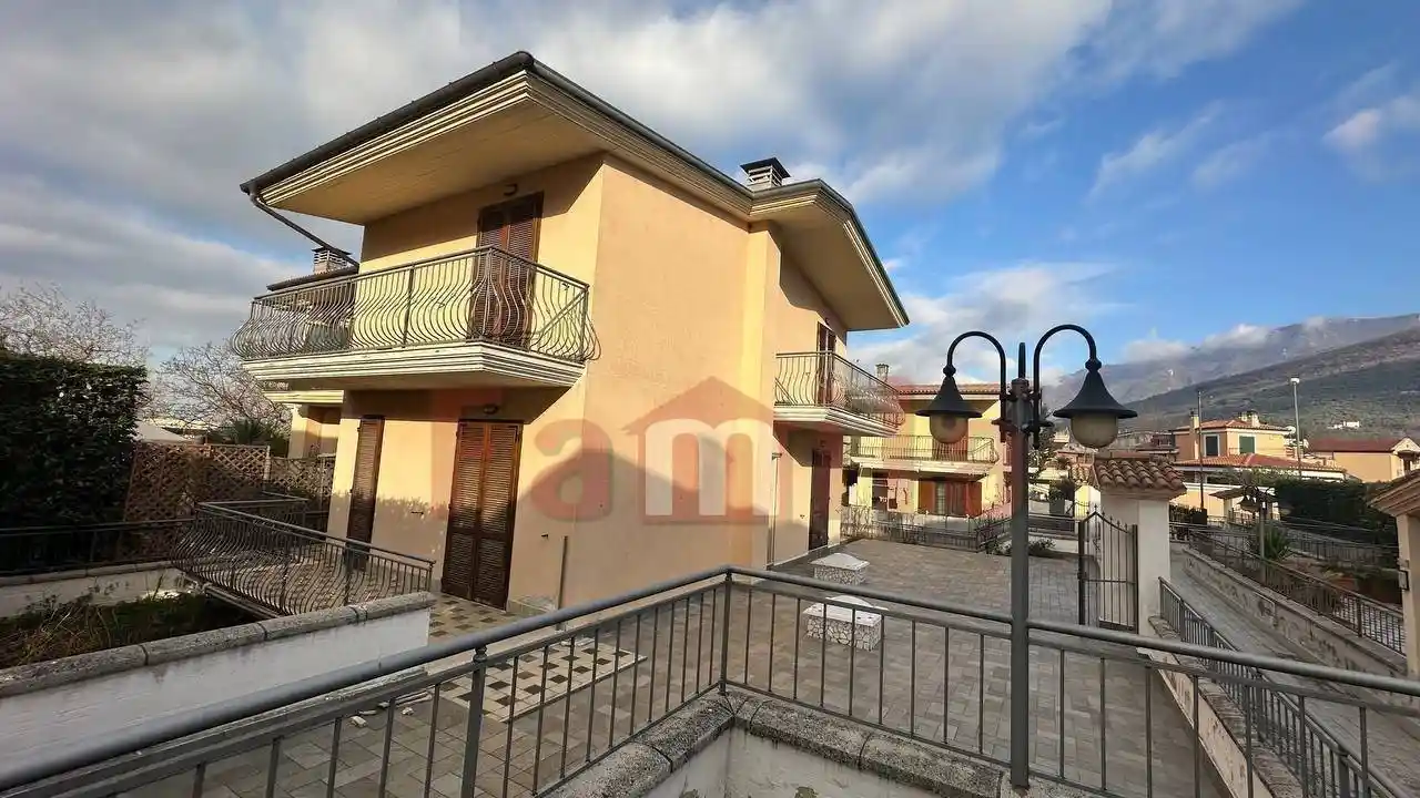 Villa unifamiliare via Carlo Fiordelisi, Sirignano - foto 2